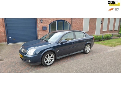 Opel Vectra 2.2-16V Elegance € 1500,- GEEN APK zo meenemen