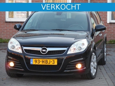 Opel Vectra Stationwagon 2.2-16V Executive 1e