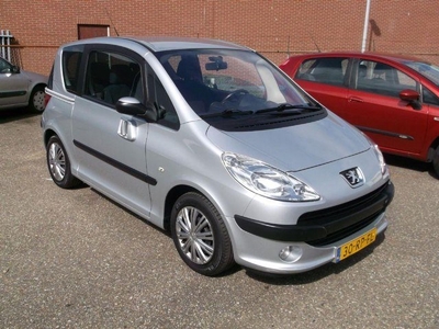 Peugeot 1007 1.4 Gentry