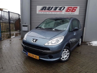 Peugeot 1007 1.4 Sesam Urban Schuifdeuren bj 2008