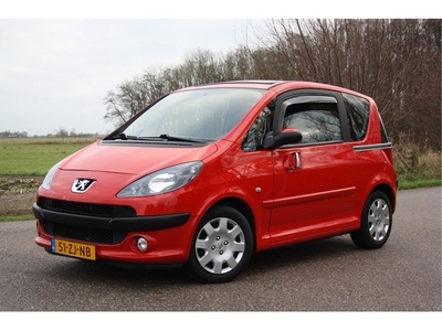 Peugeot 1007 1.4 Sporty 3DRS Panorama-Dak AIRCO NAP GOED