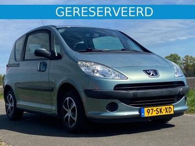 Peugeot 1007 Urban 1.4 *55DKM met NAP*Automaat!