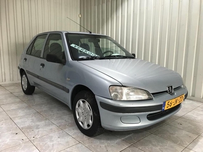 Peugeot 106 1.1 XRX Inclusief nw apk