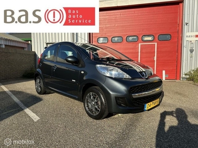 Peugeot 107 1.0-12V Millesim 200