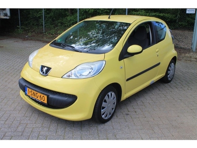 Peugeot 107 1.0-12V XR