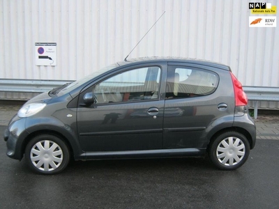 Peugeot 107 1.0-12V XS