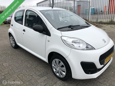 Peugeot 107 1.0 Access Accent met nieuw APK