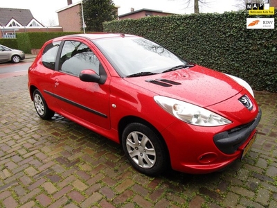 Peugeot 206 + 1.1 XR Airco