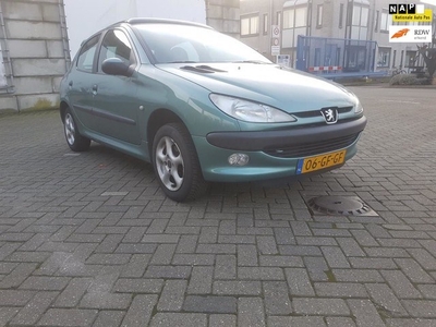 Peugeot 206 1.4 Gentry