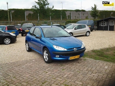 Peugeot 206 1.4 XR Challenge Zeer mooie peu 206 1.4 en zeer