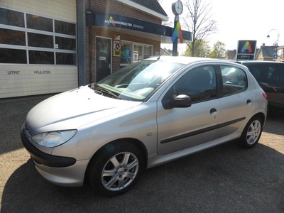 Peugeot 206 1.4 XR Nette auto!