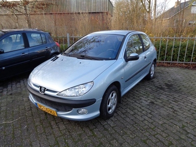 Peugeot 206 206; 1.4 3DRS