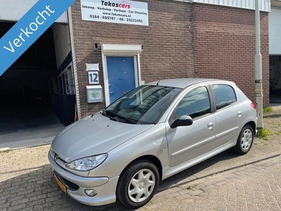 Peugeot 206 Génération 1.4 NETTE 206 JAAR