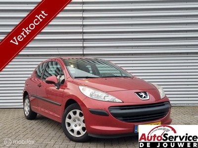 Peugeot 207 1.4-16V XR