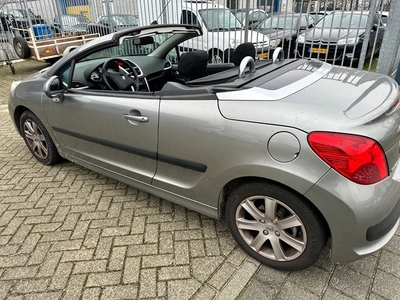 Peugeot 207 CC 1.6 VTi Première