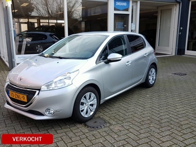 Peugeot 208 1.2 VTi Envy Navigatie/Climate