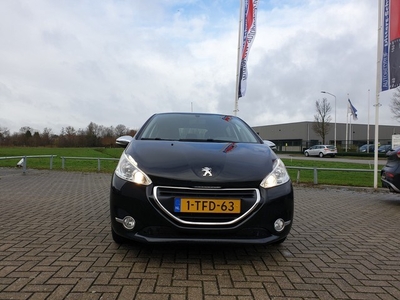 Peugeot 208 1.2 VTi Oxygo (bj 2014)