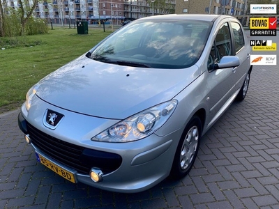 Peugeot 307 1.6 16V 5-DRS AIRCOAPK NIEUW