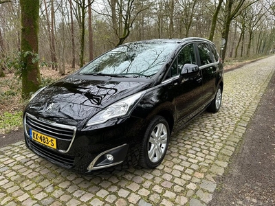 Peugeot 5008 Style 1.2 PureTech 130 7Persoons (bj 2017)