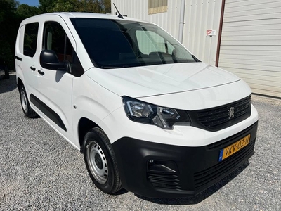 Peugeot Partner 1.2 BENZINE 110PK 6Bak