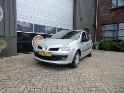 Renault Clio 1.2-16V Special Line airco trekhaak nette auto