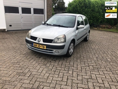 Renault Clio 1.2 Expression Inruil koopje!!