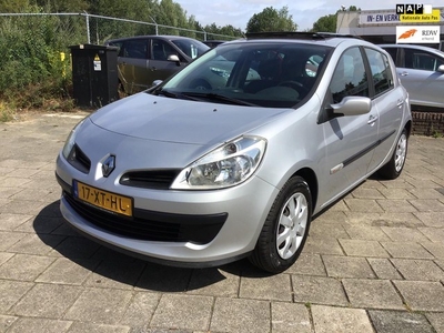 Renault Clio 1.4-16V Rip Curl