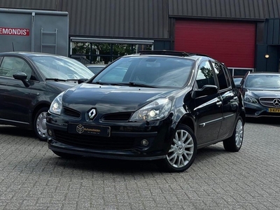 Renault Clio 1.6 16V Initiale PANOAIRCOKEYLESSALLEOPTIES