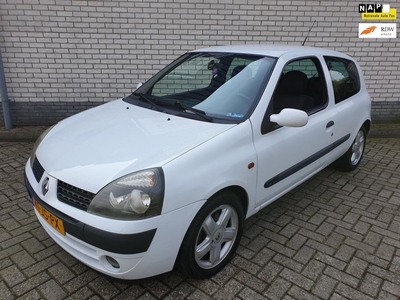 Renault Clio 1.6-16V Privilège