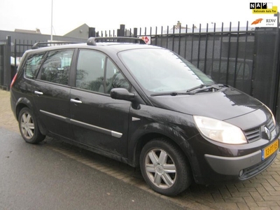 Renault Grand Scénic 1.6-16V Dynamique Comfort