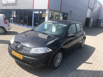 RENAULT Megane 1.4 16V Expression