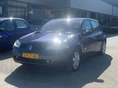 Renault Mégane 1.6 16V Privilège Luxe