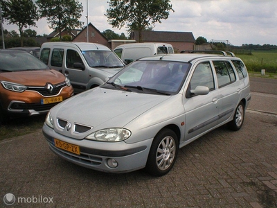 Renault Megane Break 1.6-16V Dynamique