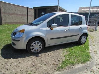 Renault Modus 1.4-16V Dynamique Comfort