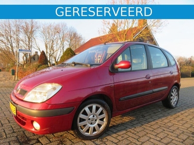 Renault Scénic 2.0i 16V Aut. met Cruise- en Climate Control