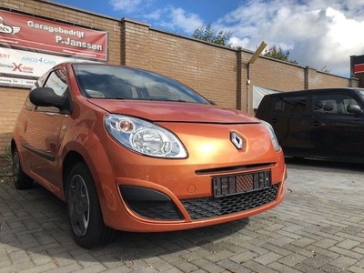 Renault Twingo 1.2 Authentique Airco / NWE APK