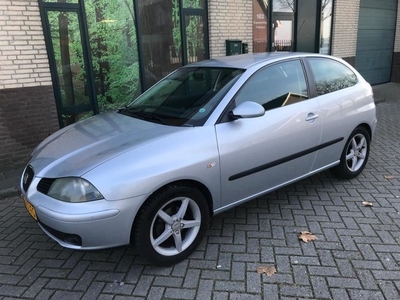 SEAT Ibiza 1.4-16V Sport 2005