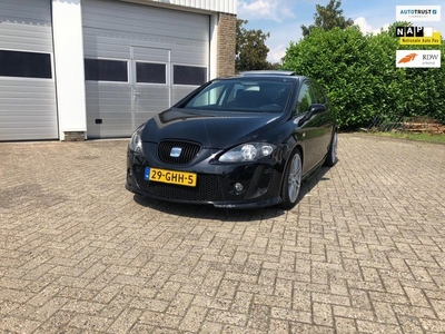 SEAT Leon 1.8 TFSI Sport-up 250PK!! Cupra Nieuwe APK!!