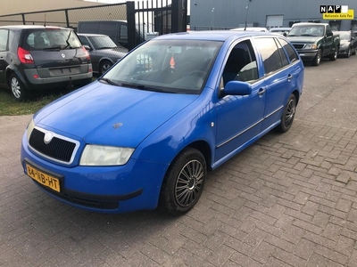 Skoda Fabia Combi 1.4-16V Comfort Euro4 Info:0655357043