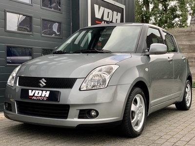 Suzuki Swift 1.3 AIRCO - 5DRS - NAVIGATIE - KEYLESS GO - LMV