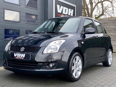 Suzuki Swift 1.3 CLIMATE CONTR - NAVIAGTIE - KEYLESS GO