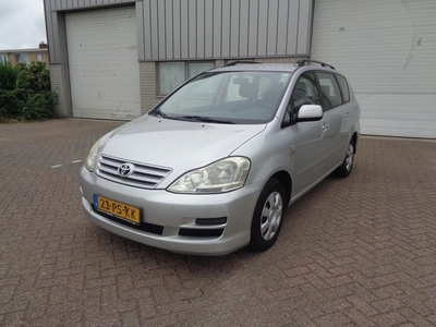 Toyota Avensis Verso 2.0 D4-D Linea Luna Airco!! 2004!!