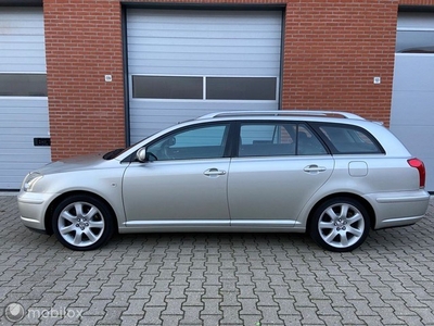 Toyota Avensis Wagon 2.0 VVTi Executive