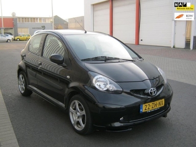 Toyota Aygo 1.0-12V +