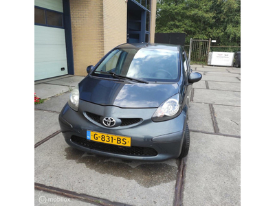 Toyota Aygo 1.0-12V +