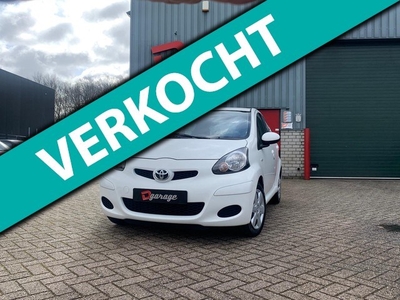 Toyota Aygo 1.0-12V Airco, navigatie, in nieuwstaat