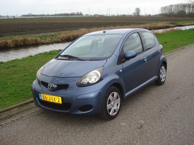 Toyota Aygo 1.0-12V Comfort (bj 2009)