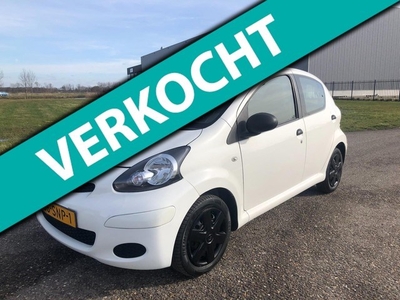 Toyota Aygo 1.0-12V Cool*Airco*Radio Cd*5 Deurs*114000km