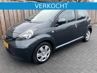 Toyota Aygo 1.0 12v VVT-i AIRCO-CENTRAAL-5DEURS