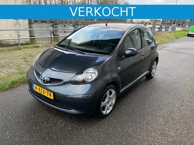 Toyota Aygo 1.0 12v VVT-i AIRCO CV VELGEN